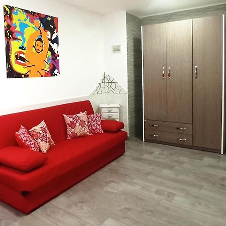 Napoli Pop Chiaia Apartment Luaran gambar