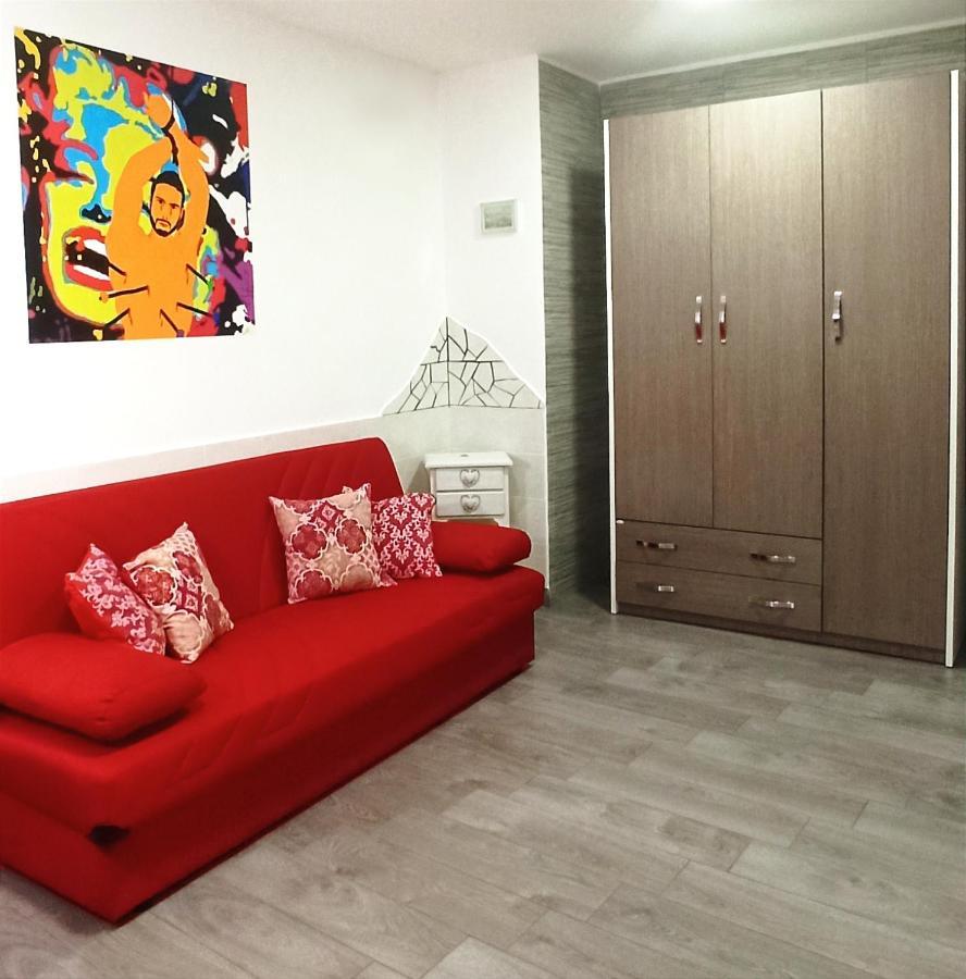 Napoli Pop Chiaia Apartment Luaran gambar